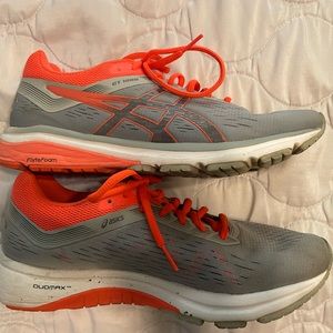 Womens ASICS GT-1000 7 Running Shoe 9